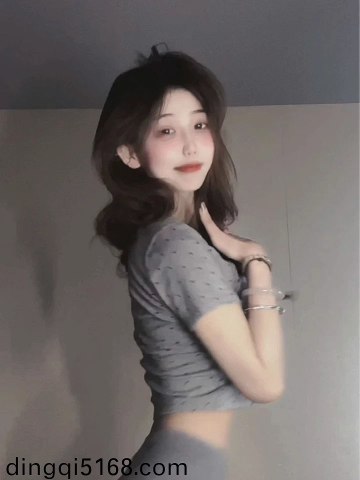 齐小短裙